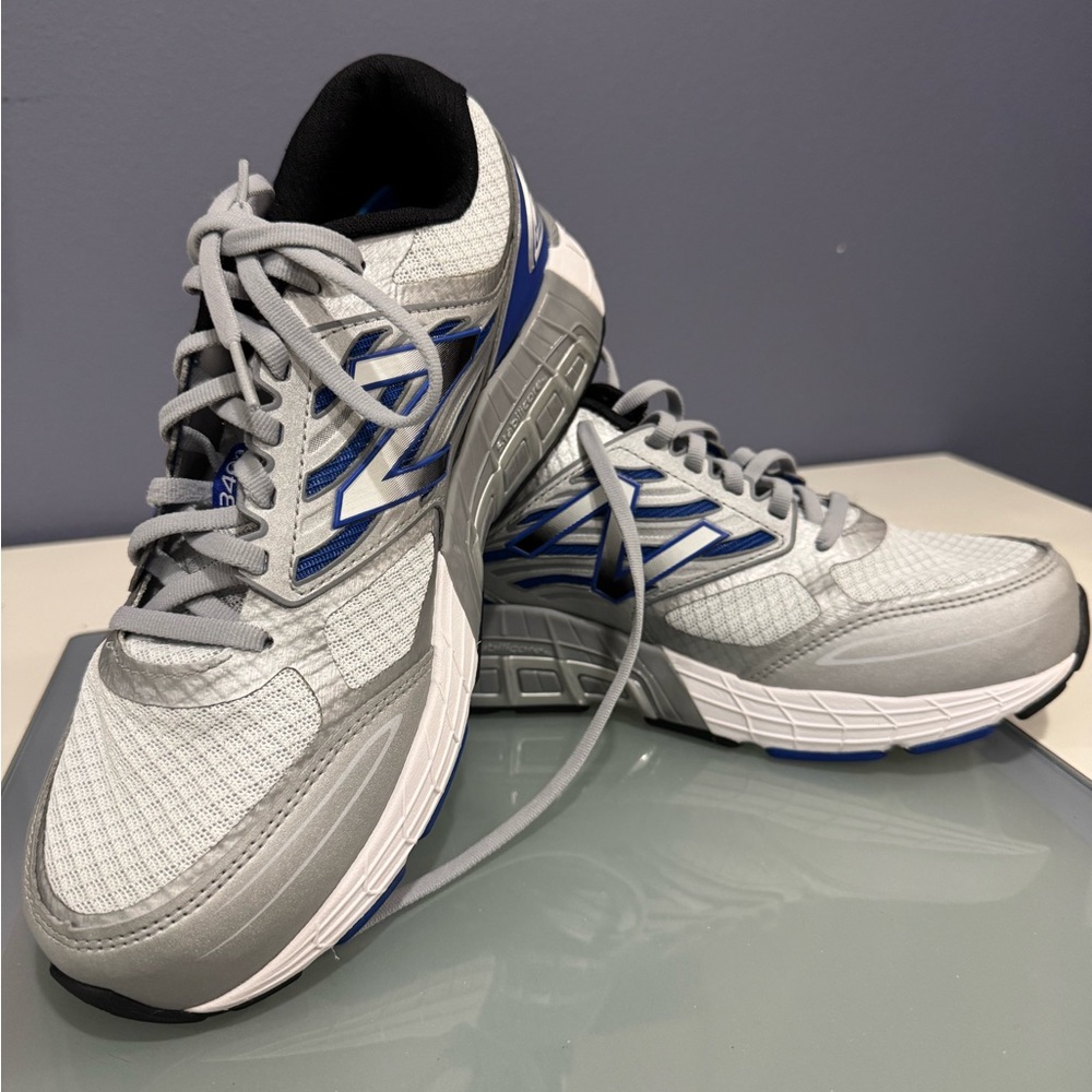Men’s New Balance White and Silver Blue 1340 v3 Running Athletic Shoes